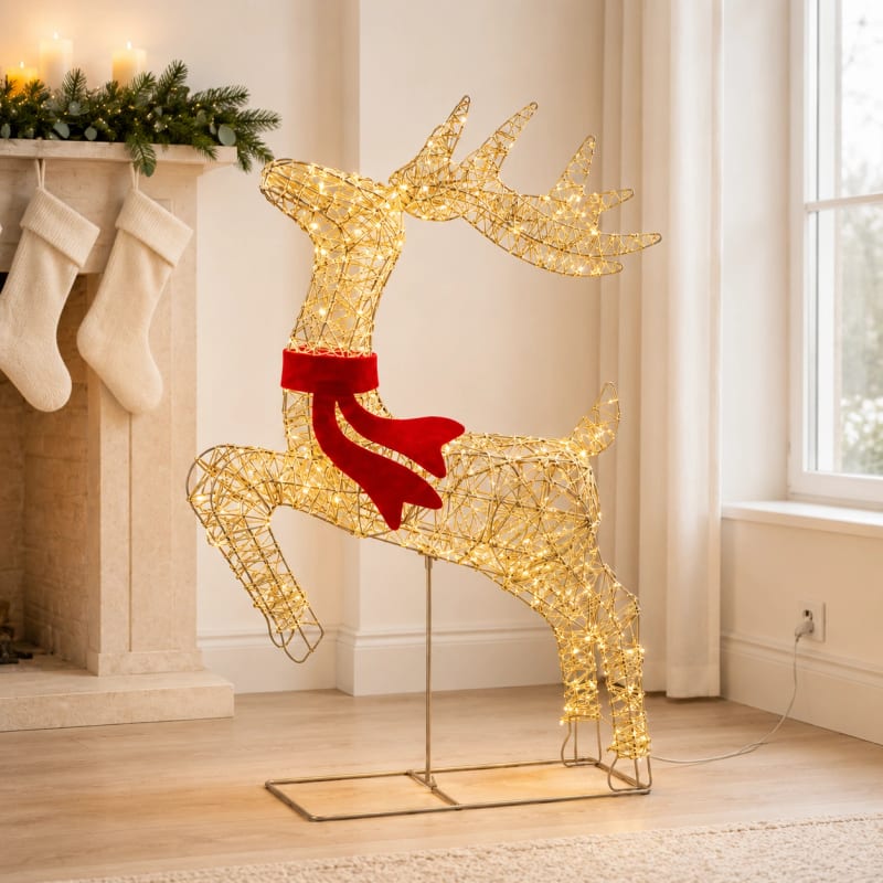 HAGO24 LED Rentier Gold mit rotem Schal Metall Weihnachtsbeleuchtung Winterdeko Leuchtfigur In-& Outdoor gold warmweiß Timer Glitzereffekt – Bild 5